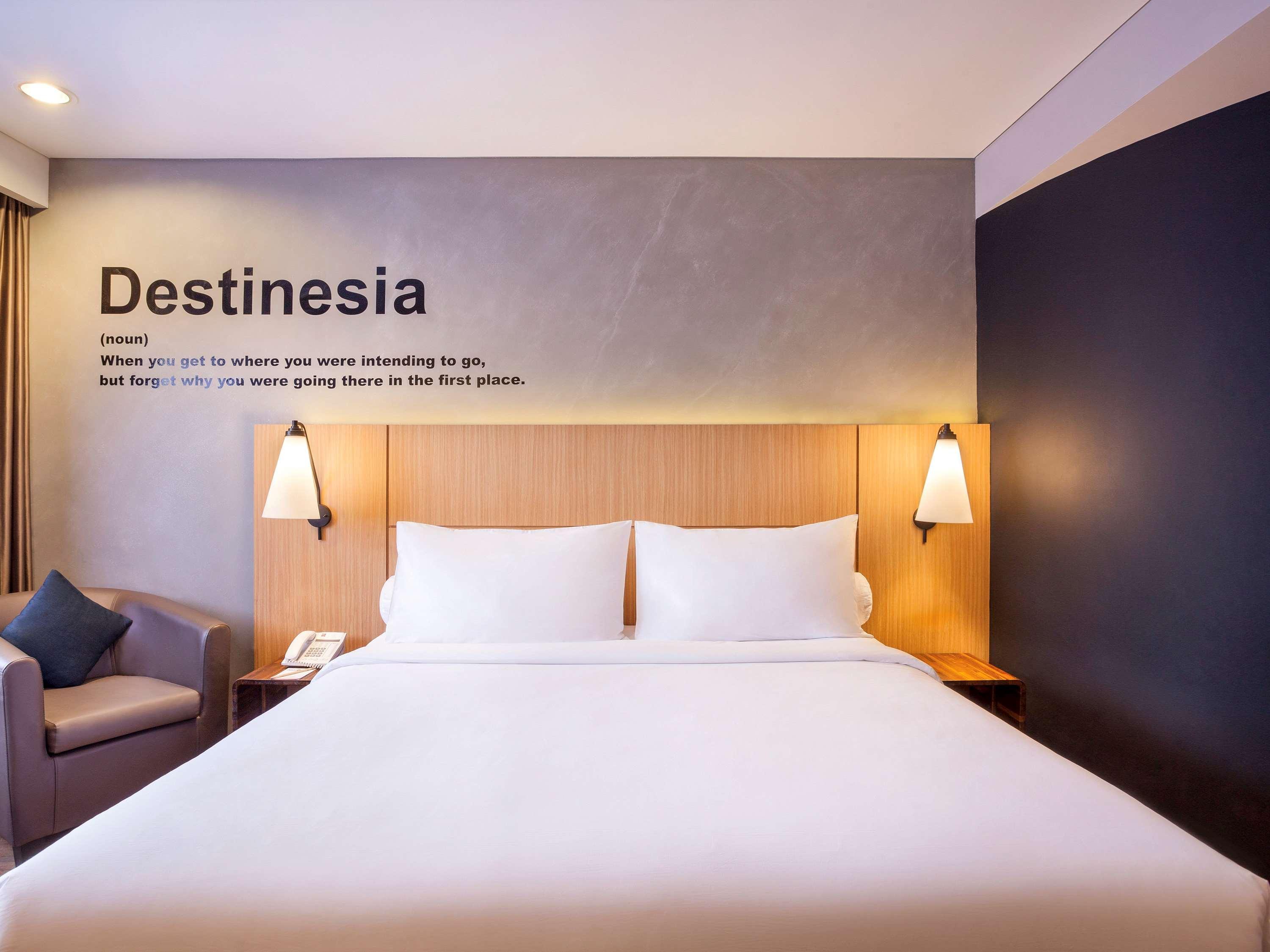 Ibis Pontianak City Center Exterior photo