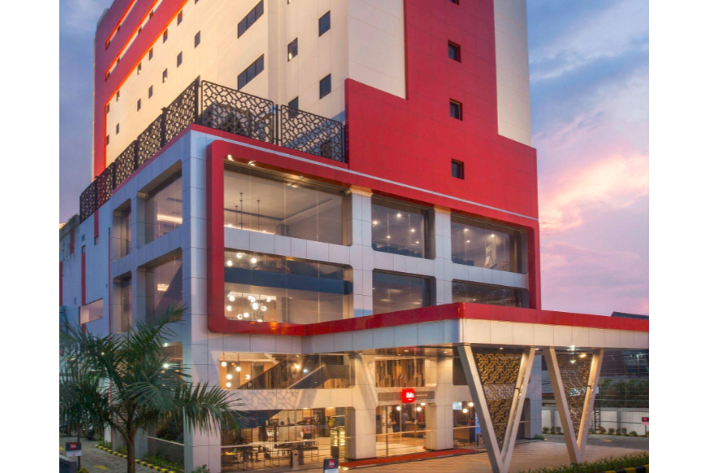 Ibis Pontianak City Center Exterior photo